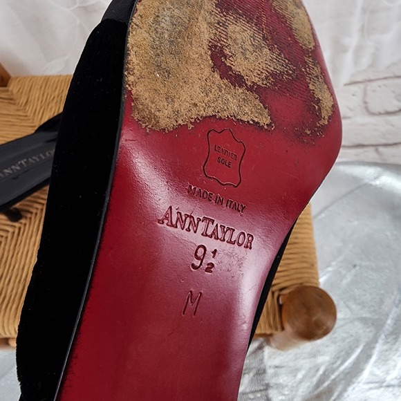 Vtg Ann Taylor Heels 9.5 Witchy Velvet Bow 90s Kitten Heel Gothic Whimsigoth - Picture 4 of 10